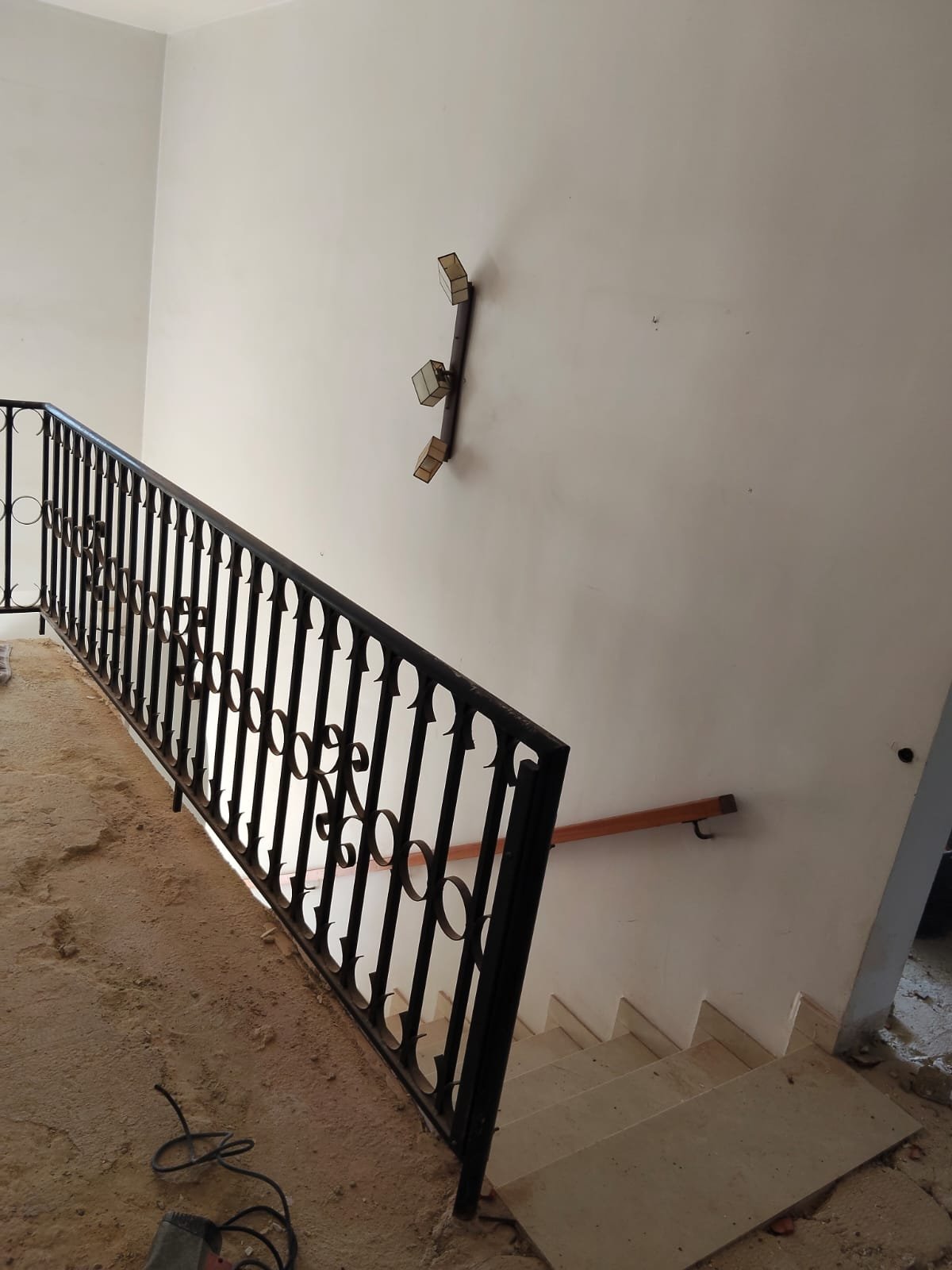 Adecuación y mejora de vivienda unifamiliar – Trabajos interiores y exteriores