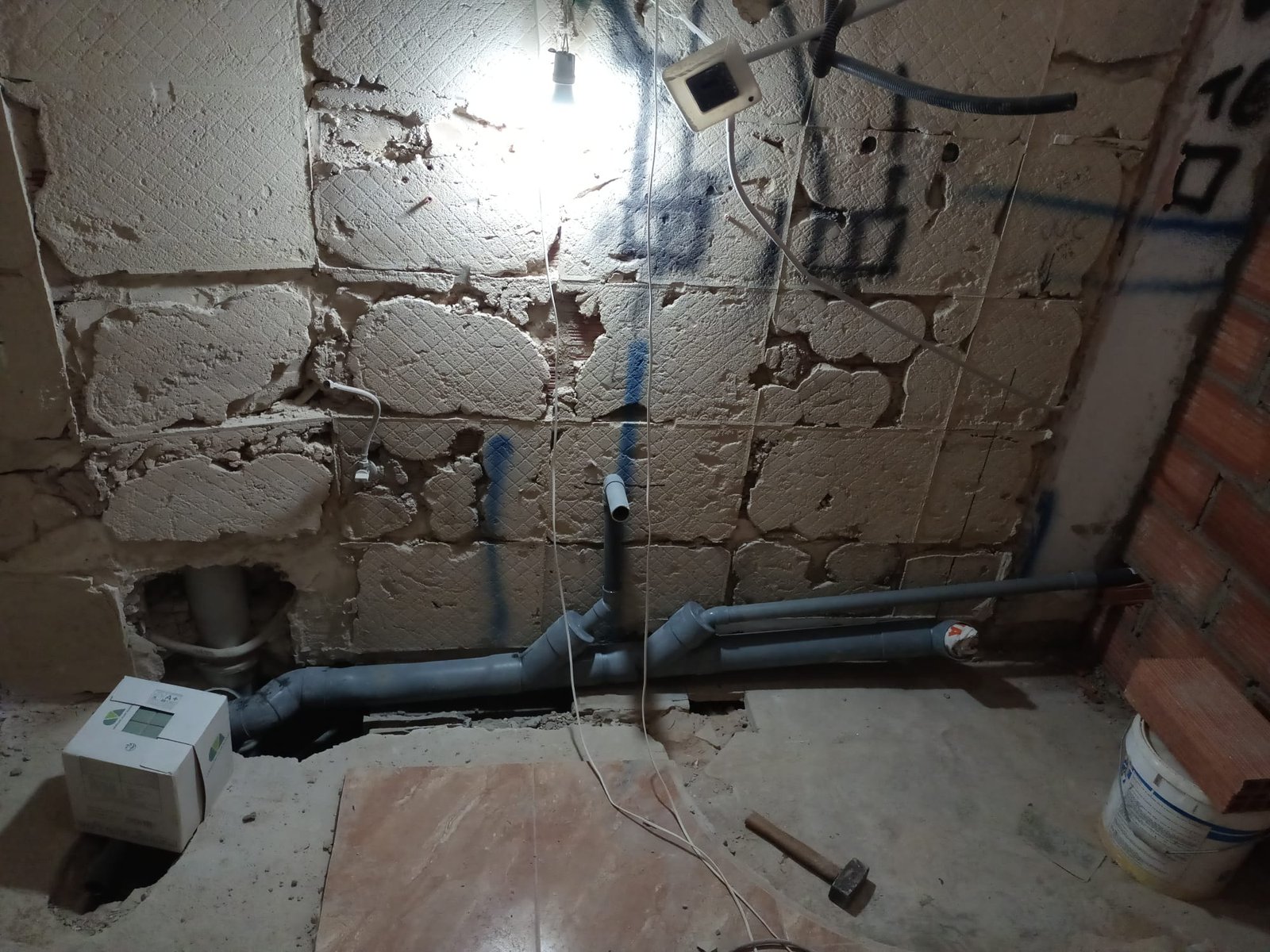 Instalación completa de fontanería y sistema hidráulico en vivienda